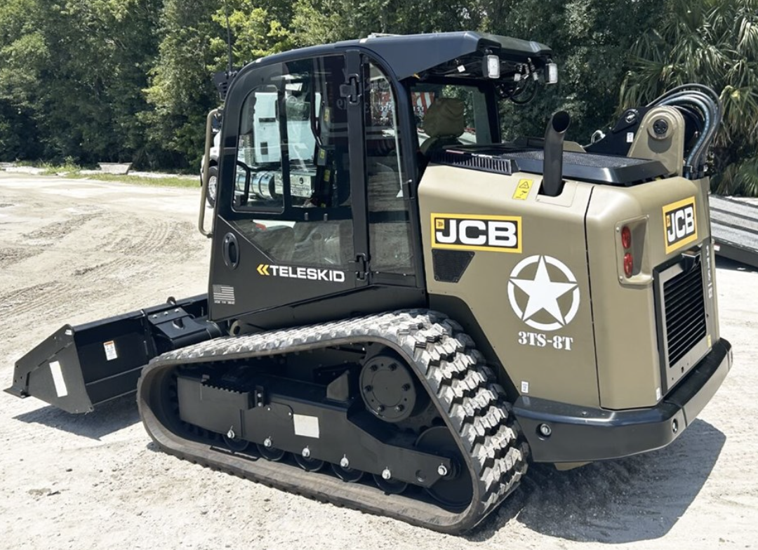 JCB’s new telescoping skid steer pays tribute to veterans